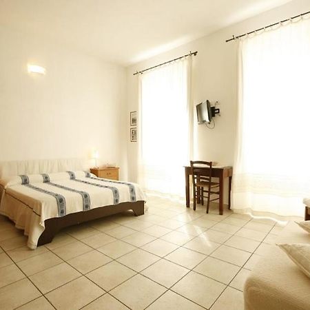 L'Arco Cagliari Bed & Breakfast Ngoại thất bức ảnh