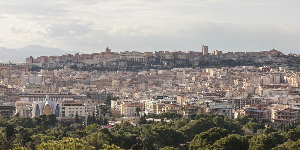 L'Arco Cagliari Bed & Breakfast Ngoại thất bức ảnh