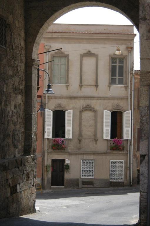 L'Arco Cagliari Bed & Breakfast Ngoại thất bức ảnh