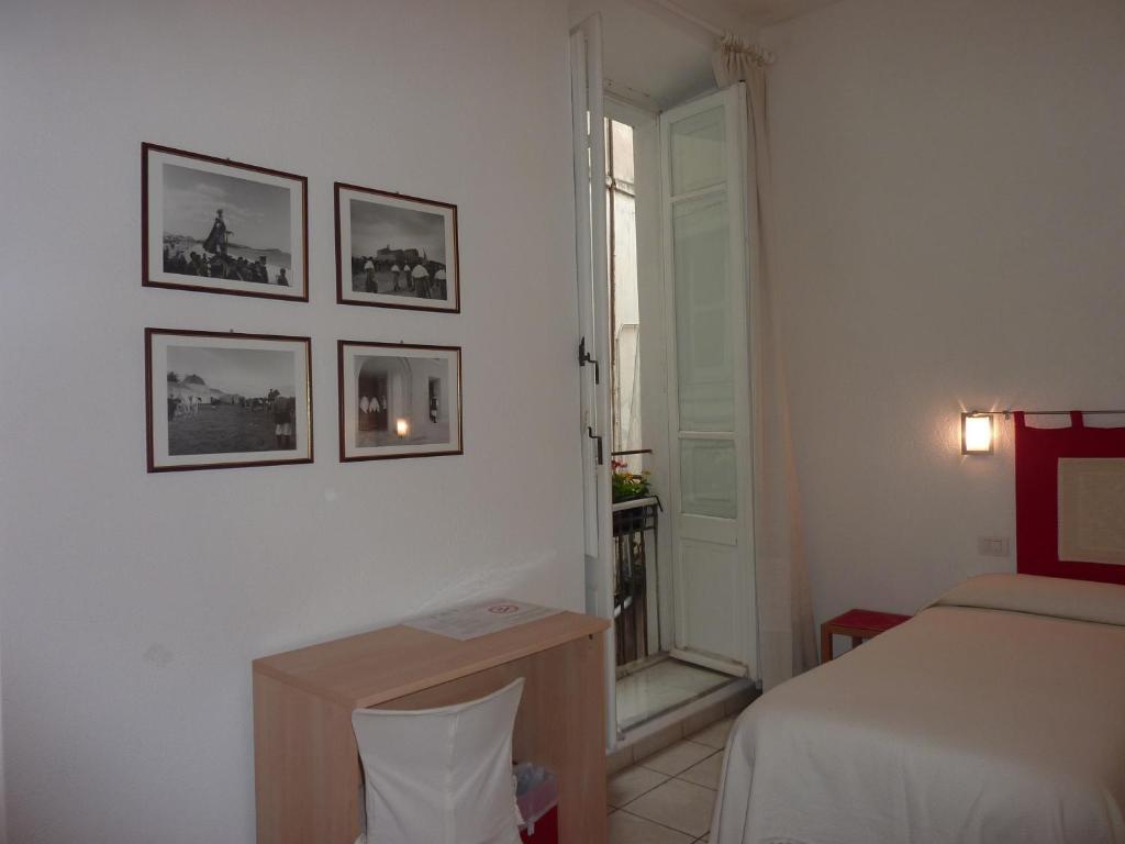 L'Arco Cagliari Bed & Breakfast Ngoại thất bức ảnh