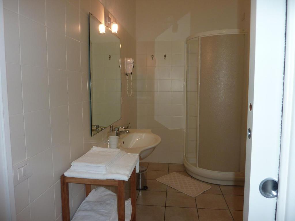 L'Arco Cagliari Bed & Breakfast Ngoại thất bức ảnh