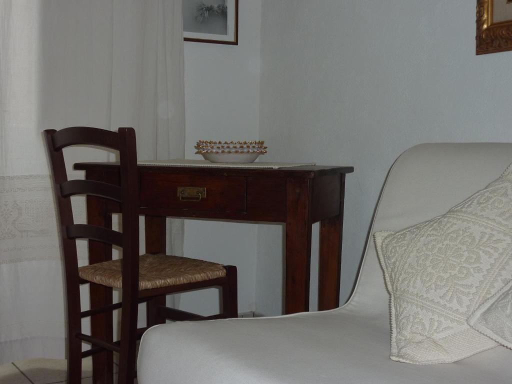 L'Arco Cagliari Bed & Breakfast Phòng bức ảnh