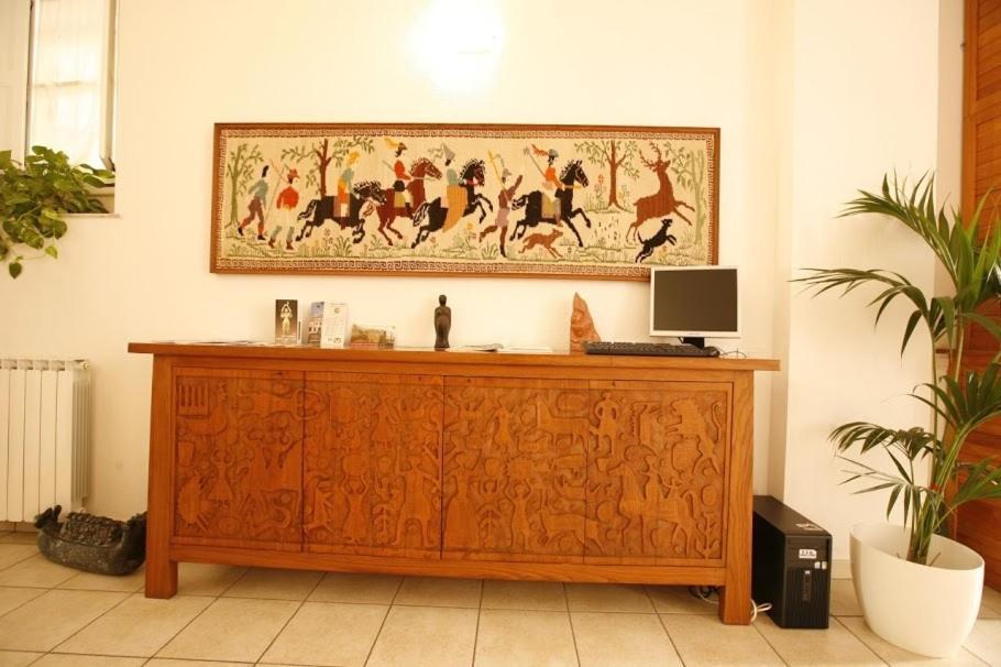 L'Arco Cagliari Bed & Breakfast Ngoại thất bức ảnh