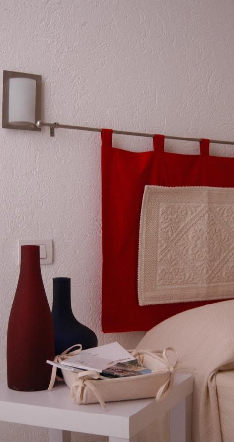 L'Arco Cagliari Bed & Breakfast Phòng bức ảnh